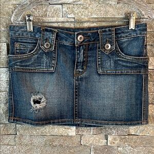 💙 Piama Vintage Distressed Denim Mini Skirt